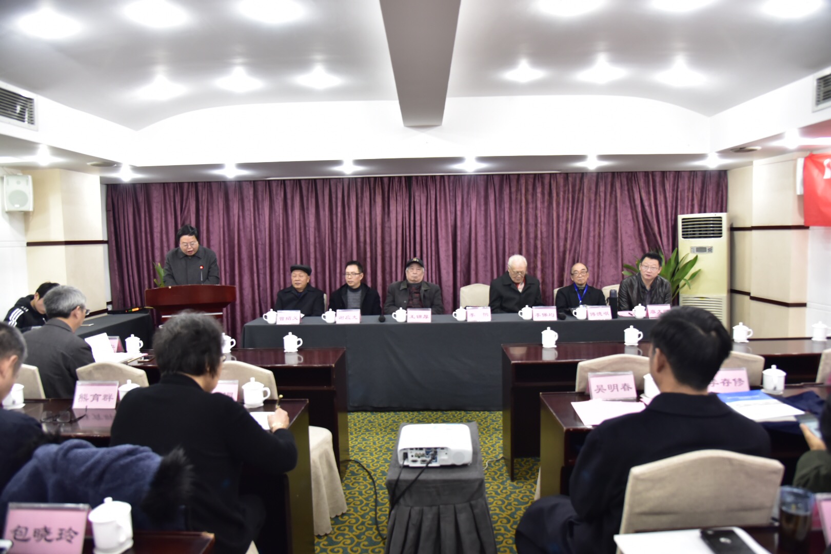 beat365体育官网平台院长 李怡教授.jpg